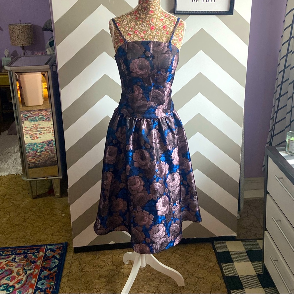 Beautiful Chi Chi London floral dress. Can be worn with or without straps.